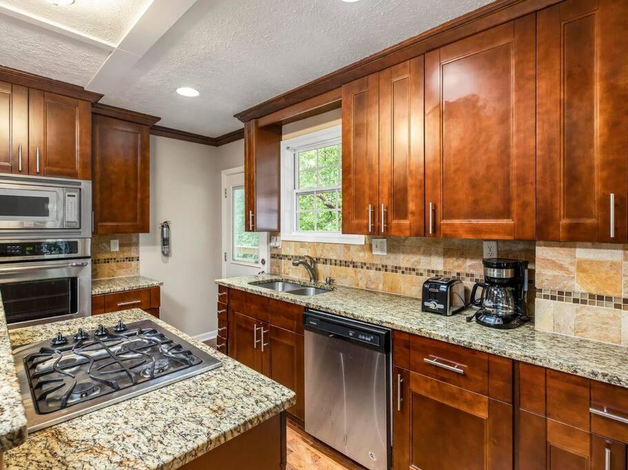 Gorgeous East Village Home Near Downtown Sleeps 12 5 Bedrooms Coffee Bbq Ac Parking Atlanta Eksteriør bilde